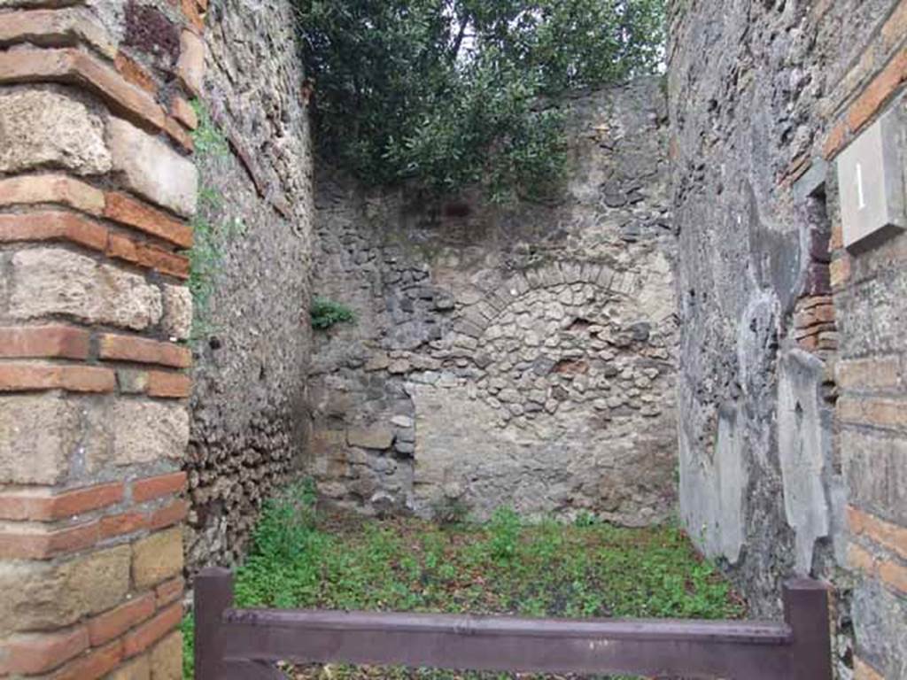 V.3.1 Pompeii. May 2010. North wall.