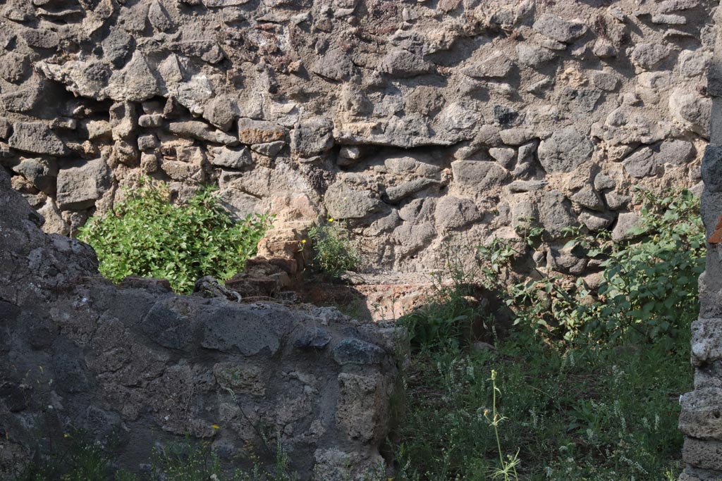 V.3.2 Pompeii. October 2023. Structure in kitchen. Photo courtesy of Klaus Heese.