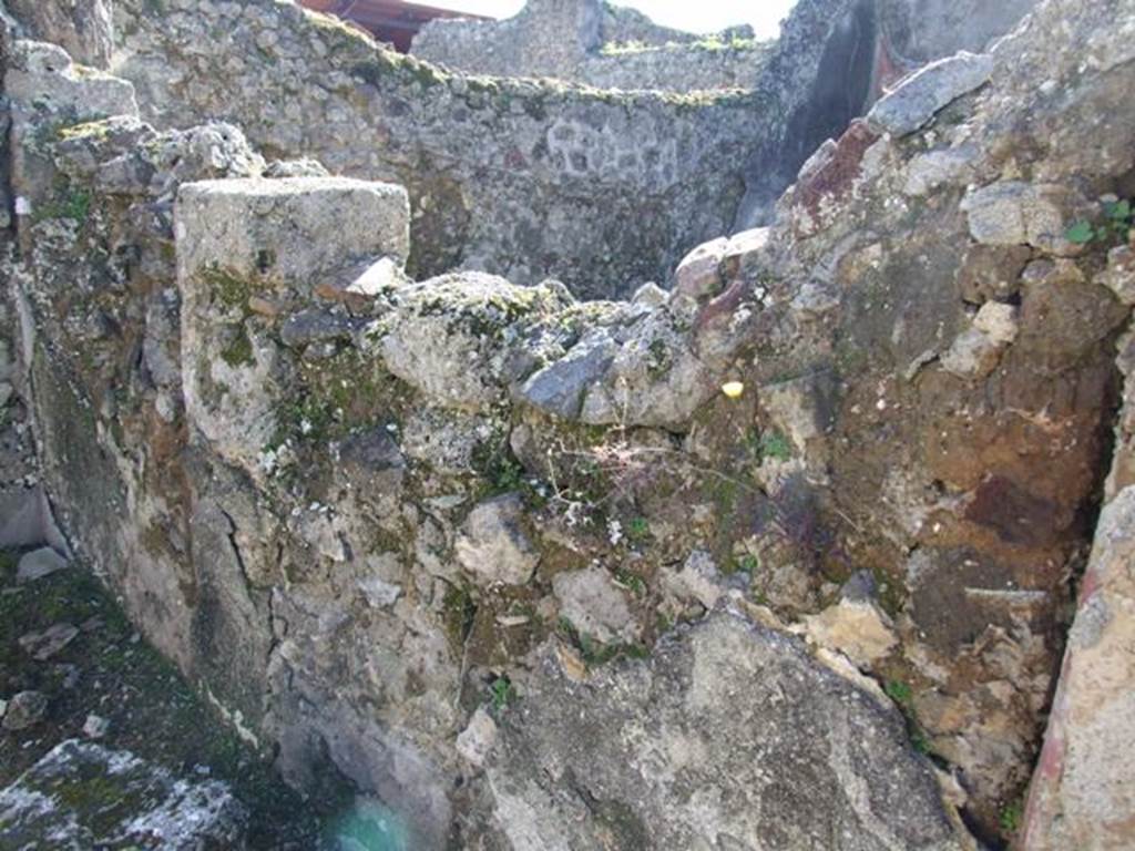 V.3.10 Pompeii.  March 2009. Cubiculum.  West wall.