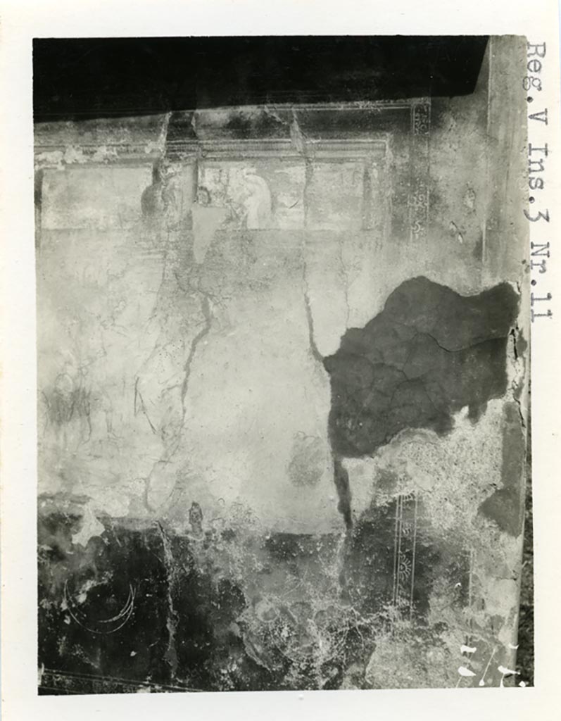 V.3.12 Pompeii. pre-1937-39. (but shown as V.3.11 on the photo).
Painting from east wall of east portico between doorways to room 3 and entrance corridor 1.
Photo courtesy of American Academy in Rome, Photographic Archive. Warsher collection no. 717.
