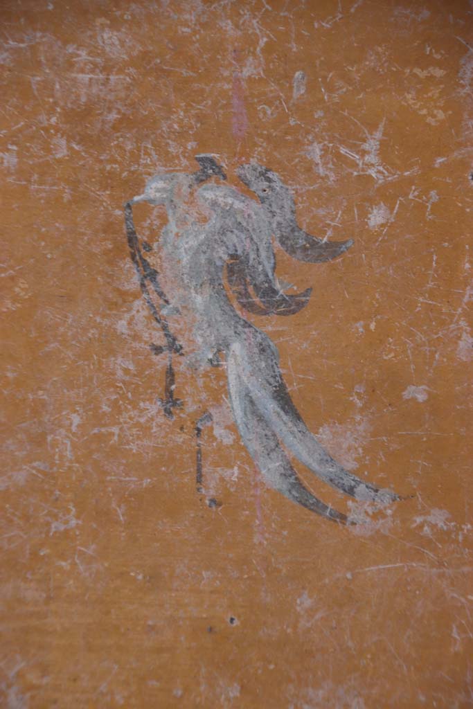 V.3 Pompeii. Casa del Giardino. September 2021.
Room 1, south wall, detail of painted decoration at west end. Photo courtesy of Klaus Heese.