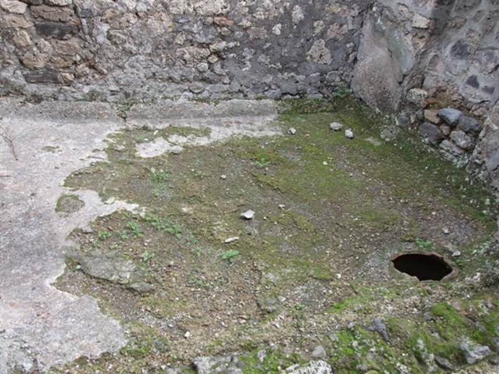 V.4.7 Pompeii. December 2007. 
Looking east from vinarium/room in north-west corner, towards room leading from north side of room with oven.

