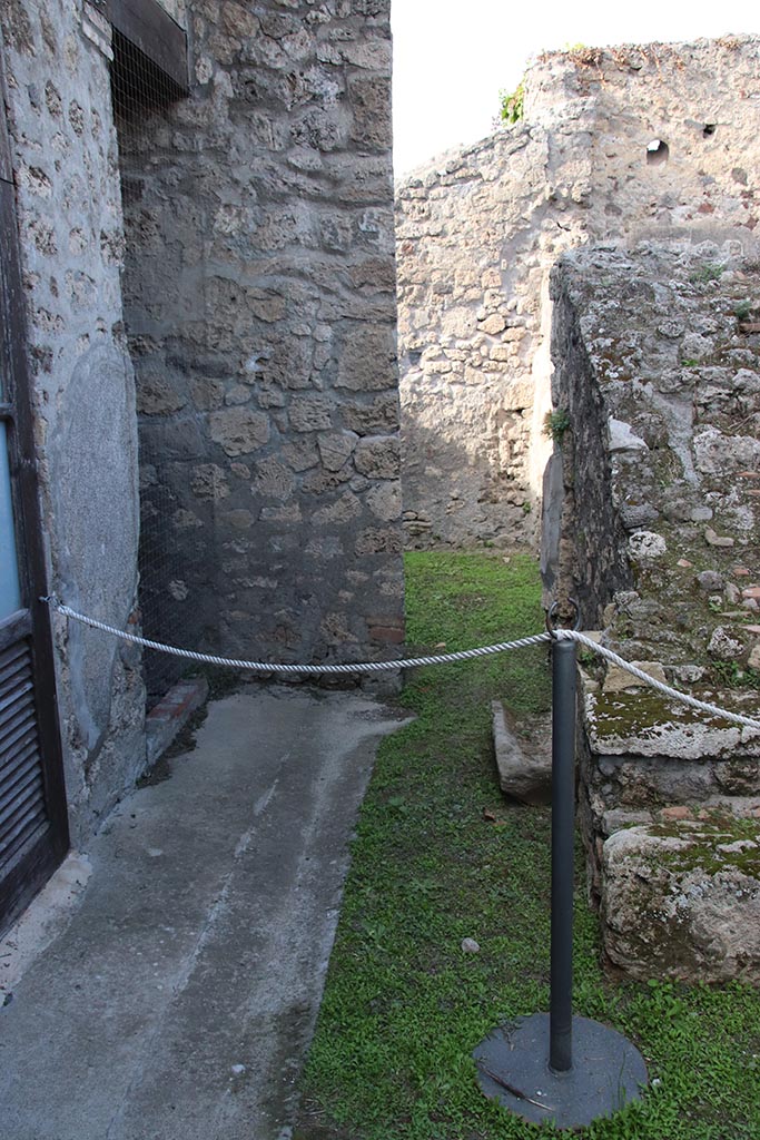 V.4.a Pompeii. October 2024. 
Room ‘o’, looking north to doorway to room ‘n’. Photo courtesy of Klaus Heese.

