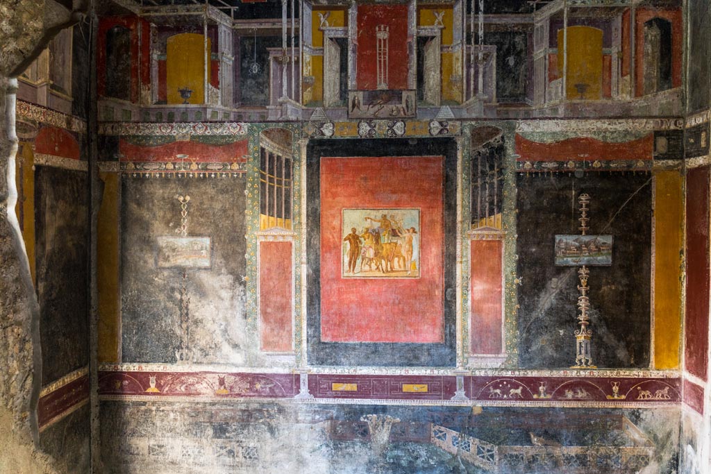 V.4.a Pompeii. January 2023. Room ‘h’, Looking towards south wall of tablinum. Photo courtesy of Johannes Eber.