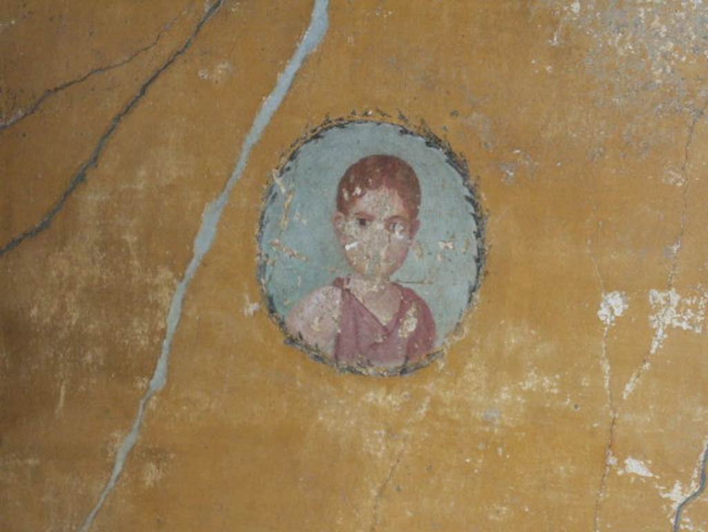V.4.a Pompeii.December 2005.  Wall painting of girl from cubiculum on south side of tablinum.