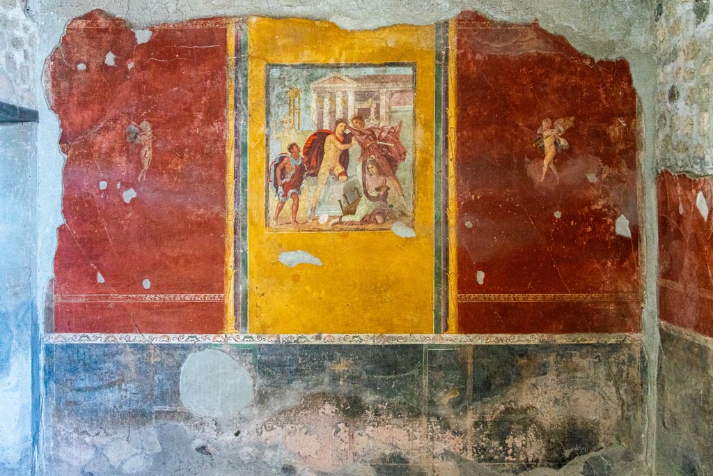 V.4.a Pompeii. October 2023. Room ‘f’, looking towards east wall. Photo courtesy of Johannes Eber.

