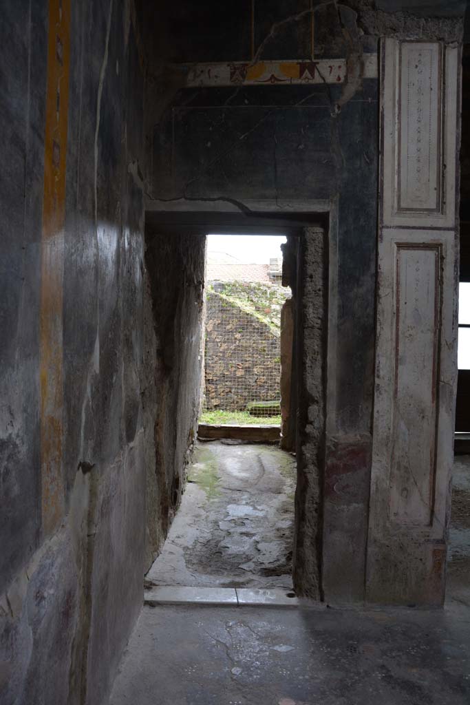 V.4.a Pompeii. March 2018. Corridor ‘k’, looking east from north-east corner of atrium.      
Foto Annette Haug, ERC Grant 681269 DÉCOR
