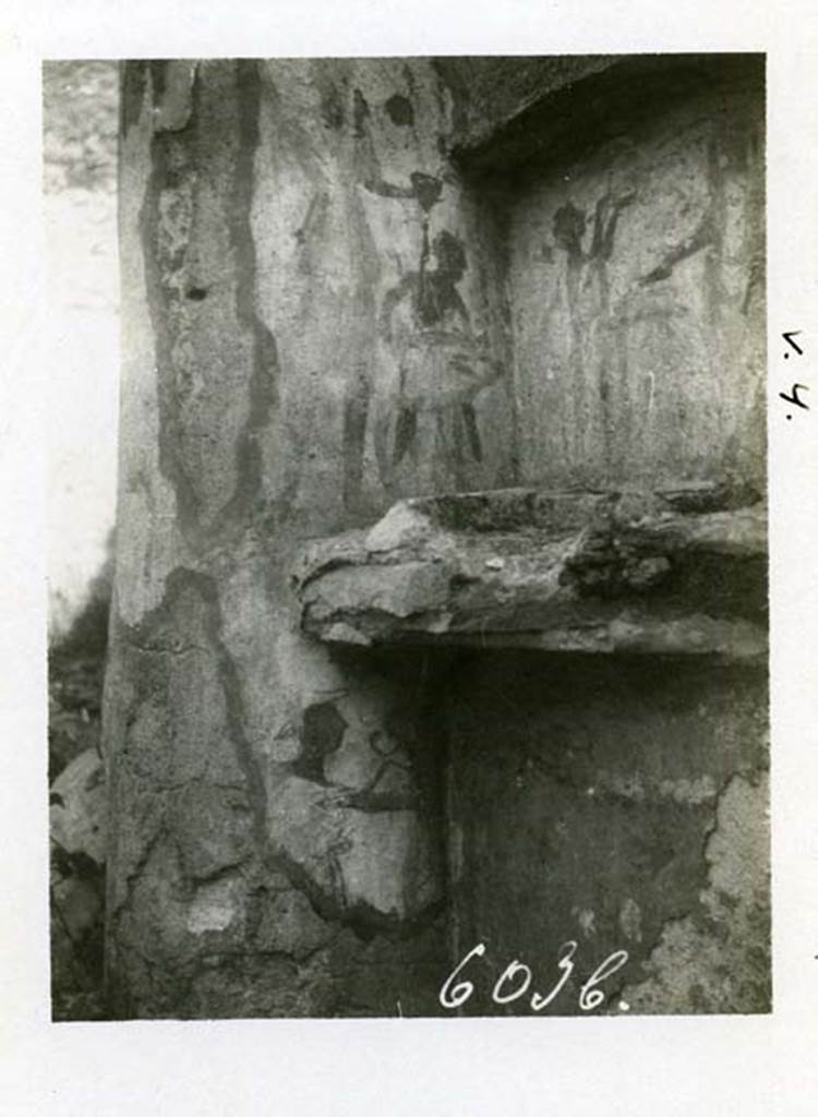 V.4.b Pompeii. 1937-39. Painted pillar and lararium from east wall of atrium. Photo courtesy of American Academy in Rome, Photographic Archive.  Warsher collection no. 603b
