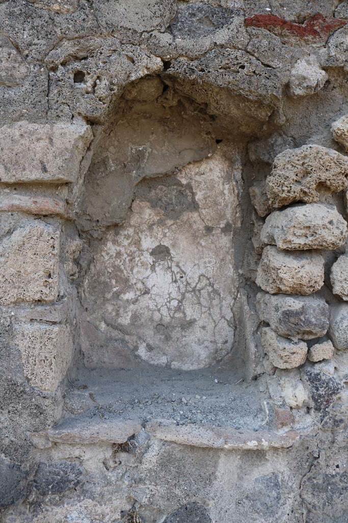 VI.1.14 Pompeii. December 2018.
Arched niche in north wall. Photo courtesy of Aude Durand.