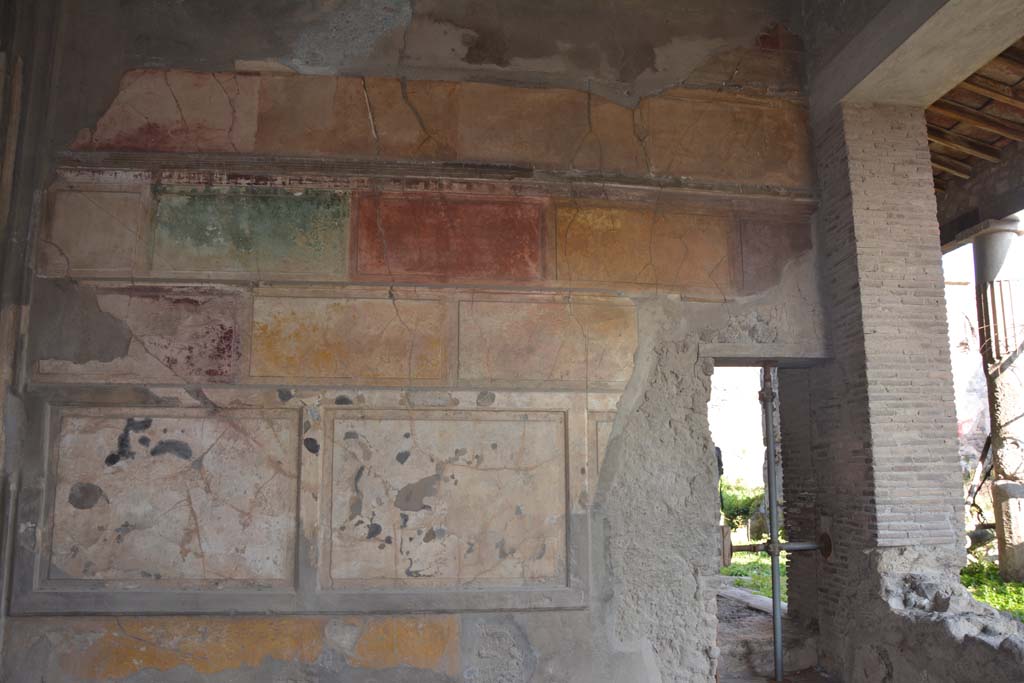 VI.2.4 Pompeii. March 2019. Looking towards upper north wall of tablinum.
Foto Annette Haug, ERC Grant 681269 DÉCOR.

