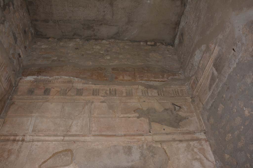 VI.2.4 Pompeii. March 2019. Upper east wall in cubiculum.
Foto Annette Haug, ERC Grant 681269 DCOR.
