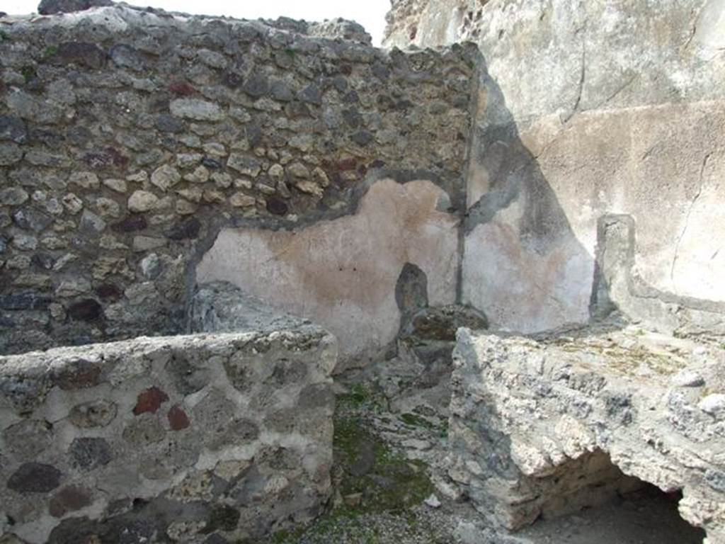 VI.3.3 Pompeii.  March 2009.  Room 8, North west corner.