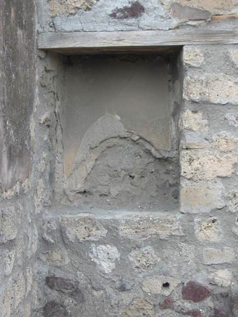 VI.3.24 Pompeii. May 2003. Niche in north wall. Photo courtesy of Nicolas Monteix.
