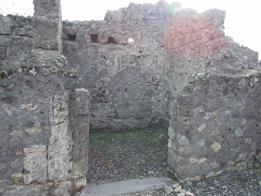 VI.5.5 Pompeii. December 2007. Cubiculum on the south-west side of the atrium.  