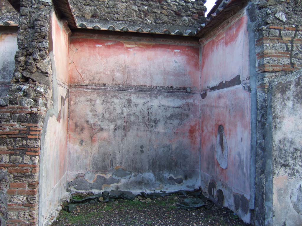 VI.5.16 Pompeii. December 2005. Ala on east side of atrium.