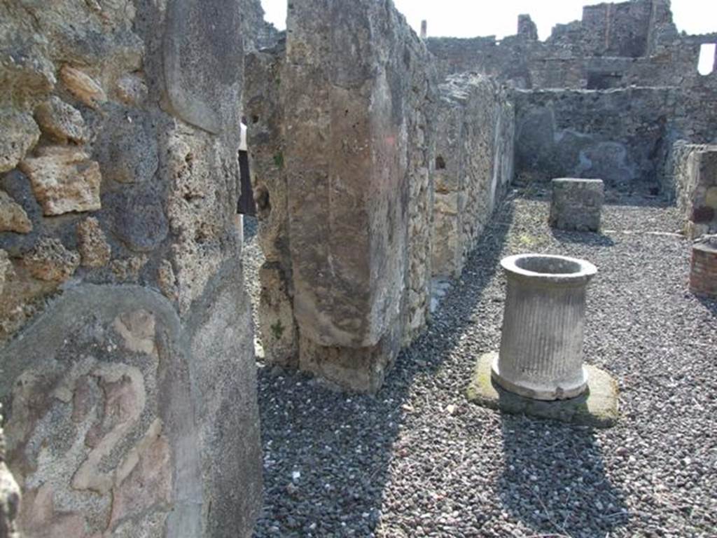 VI.7.3 Pompeii.  March 2009.  Doorway to Room 8, on south side of Room 1. Atrium.