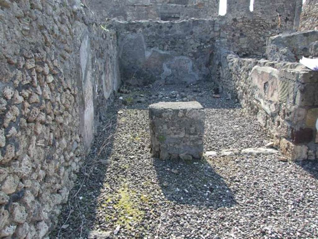 VI.7.3 Pompeii.  March 2009.   Room 11.  Looking west.