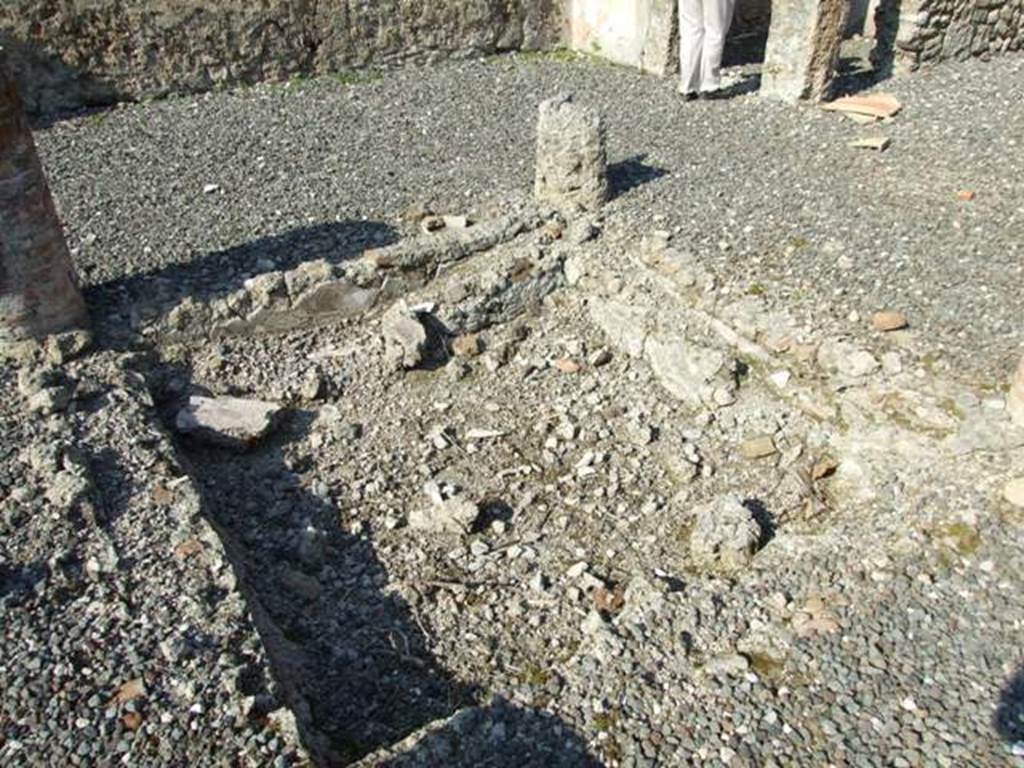 VI.7.3 Pompeii.  March 2009.  Room 1.  Atrium.  Remains of Impluvium. Looking north east.