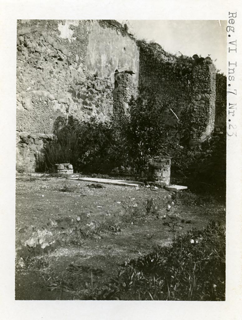 VI.7.23 Pompeii. W.1184. Looking north-east across garden towards Tower XI.
Photo by Tatiana Warscher. Photo © Deutsches Archäologisches Institut, Abteilung Rom, Arkiv.
