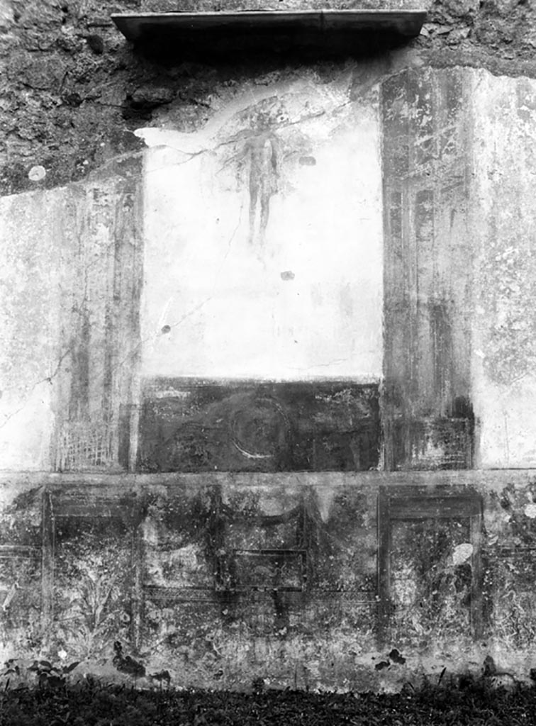 VI.7.23 Pompeii. W.1157. Looking east across impluvium in atrium, towards entrance corridor.
Photo by Tatiana Warscher. Photo © Deutsches Archäologisches Institut, Abteilung Rom, Arkiv.
