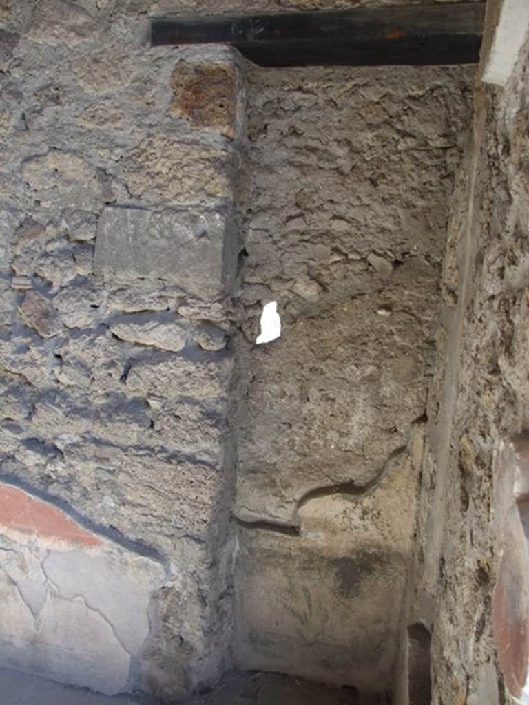 VI.9.6 Pompeii. March 2009. Room 12, niche or recess in east wall.