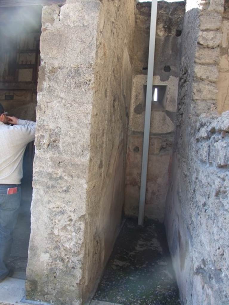 VI.9.6 Pompeii.  March 2009.  Room 15.  On west side of atrium.