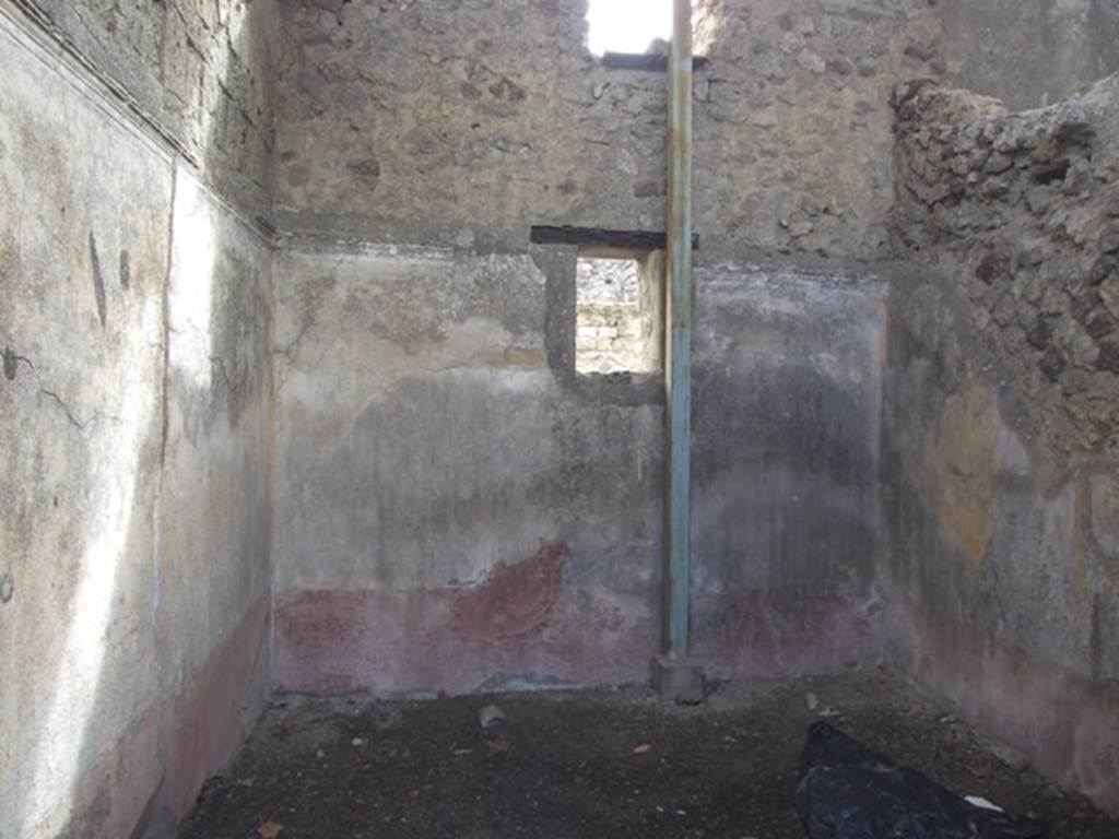 VI.9.7 Pompeii. March 2009. Room 6, south wall of oecus.