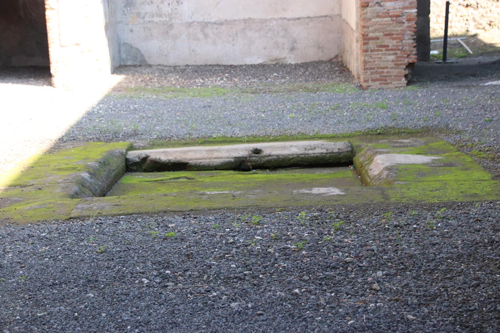 VI.9.7Pompeii. October 2022. Room 2, looking east towards impluvium in atrium. Photo courtesy of Klaus Heese.