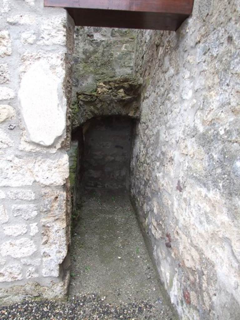 VI.10.6 Pompeii.  March 2009.  Room 7.  Staircase to upper floor.