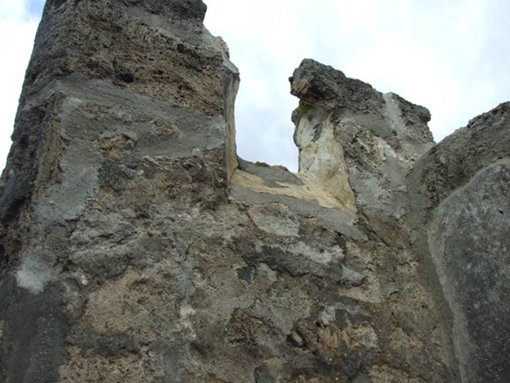 VI.10.6 Pompeii.  March 2009.  Room 8.  Window in east wall.