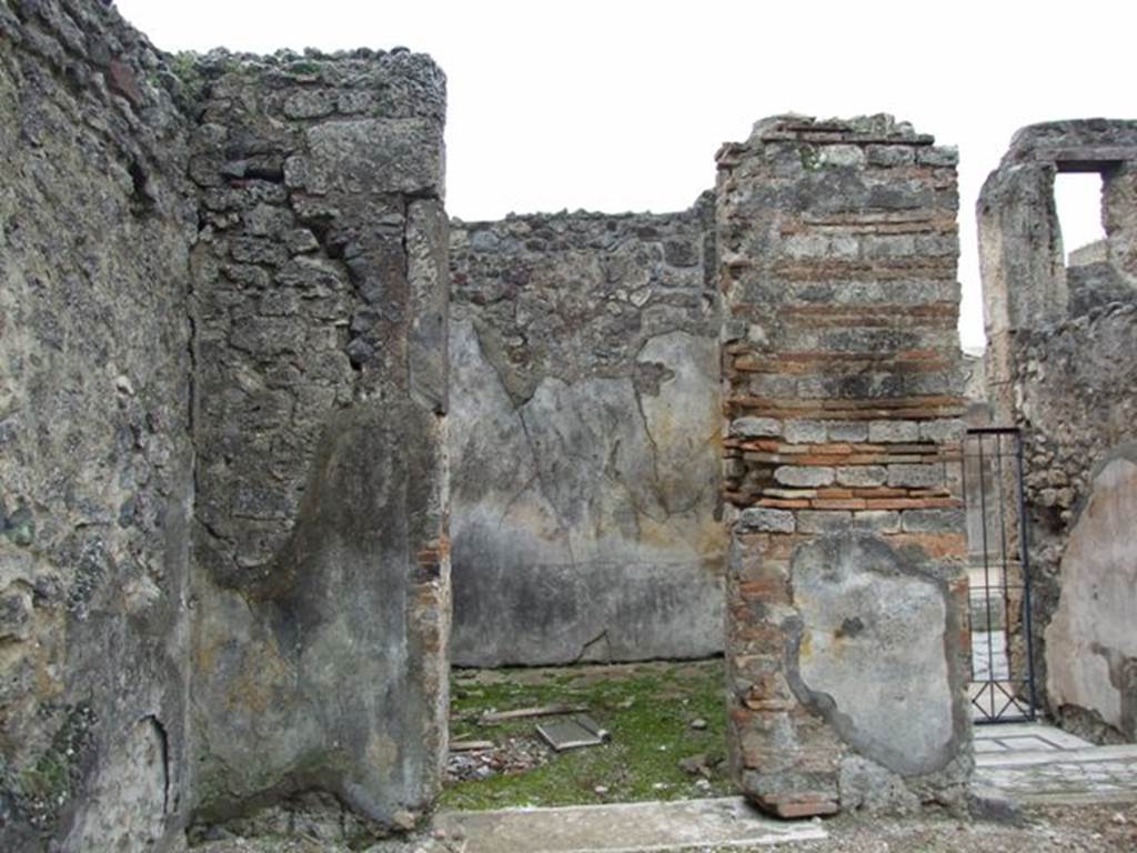 VI.10.7 Pompeii. March 2009. Doorway to room 2, cubiculum, on south side of entrance doorway.