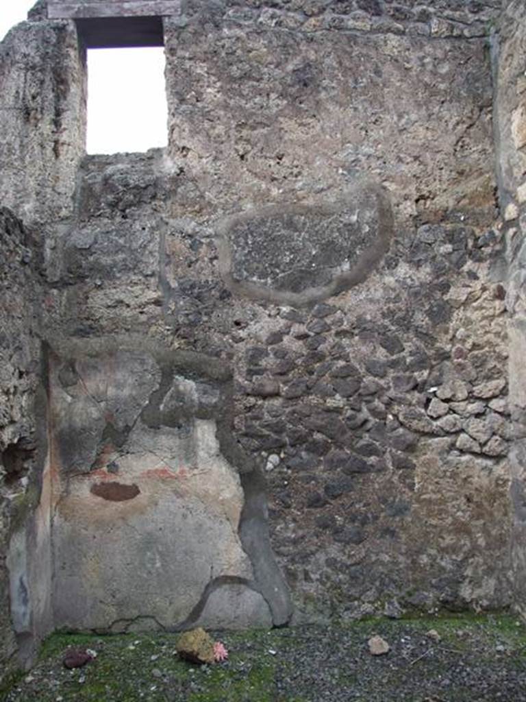 VI.10.7 Pompeii.  March 2009.  Room 3.  West wall.