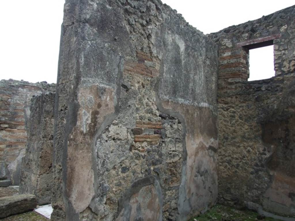VI.10.7 Pompeii.  March 2009.  Room 4.  South wall.
