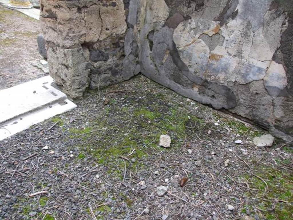VI.10.7 Pompeii.  March 2009.  Room 6.  South west corner.