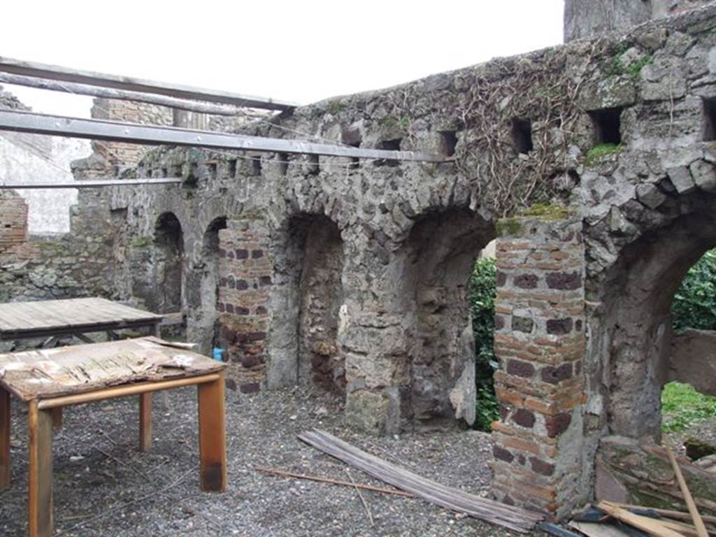 VI.10.7 Pompeii. March 2009. Room 16, south wall.