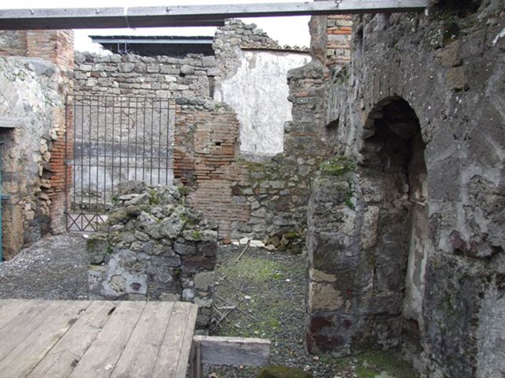 VI.10.7 Pompeii.  March 2009.  Room 16.  Looking east to entrance at VI.10.16 and into room 17.