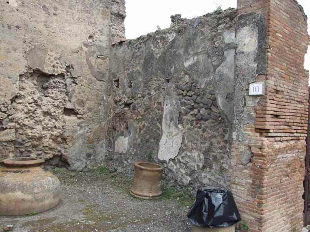 VI.10.10 Pompeii. May 2010. Looking towards north-east corner and east wall.