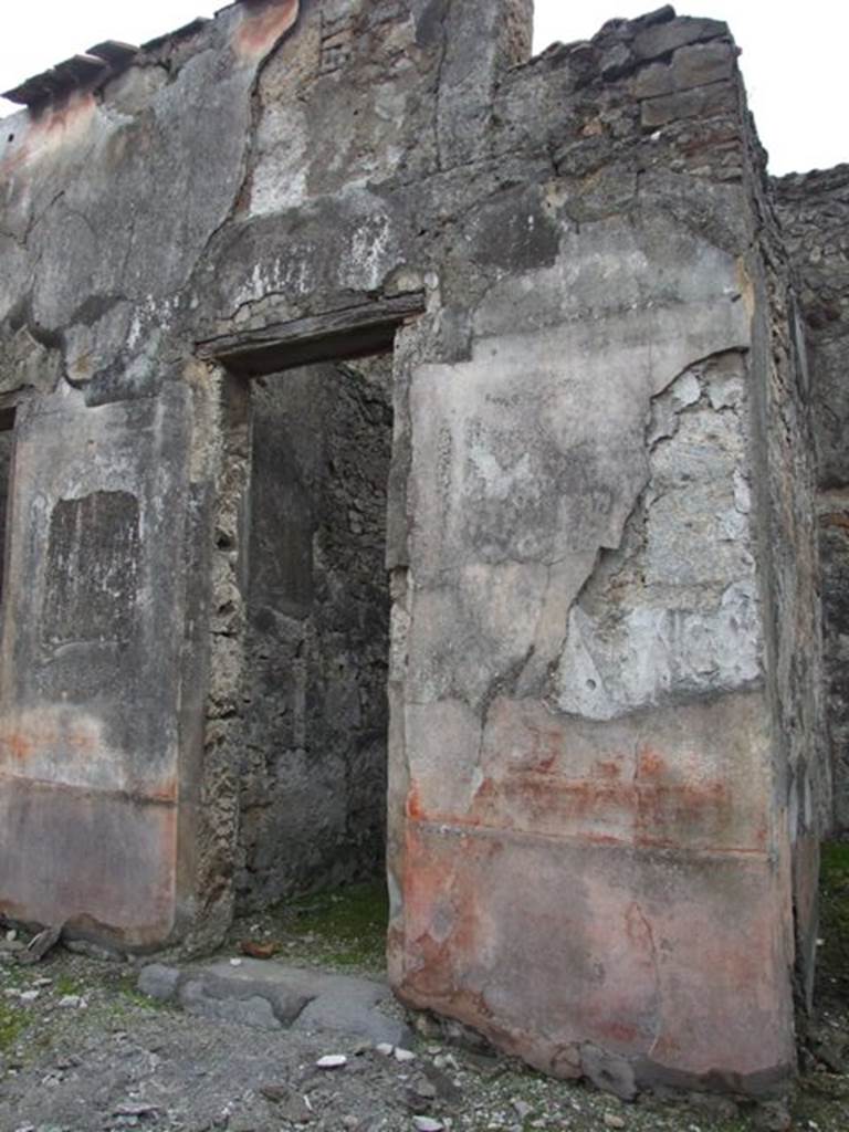 VI.10.11 Pompeii. March 2009. Doorway to room 11, cubiculum on west side of atrium.
