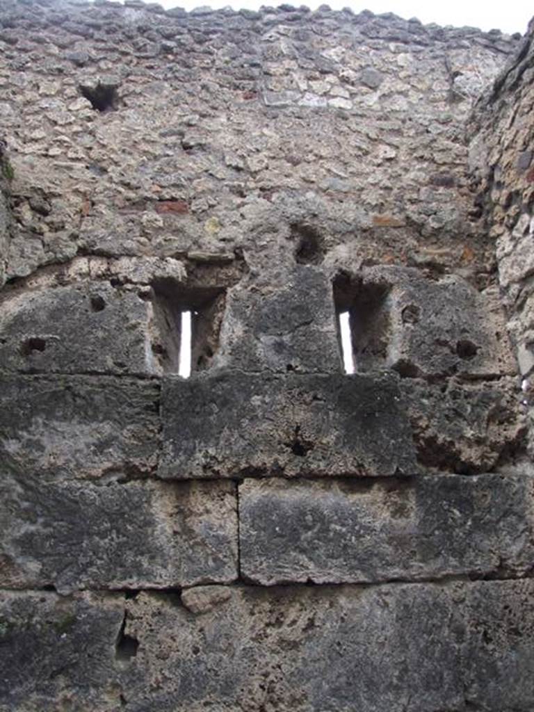 VI.10.11 Pompeii.  March 2009.  Room 11.  Cubiculum on west side of atrium.  West wall.
