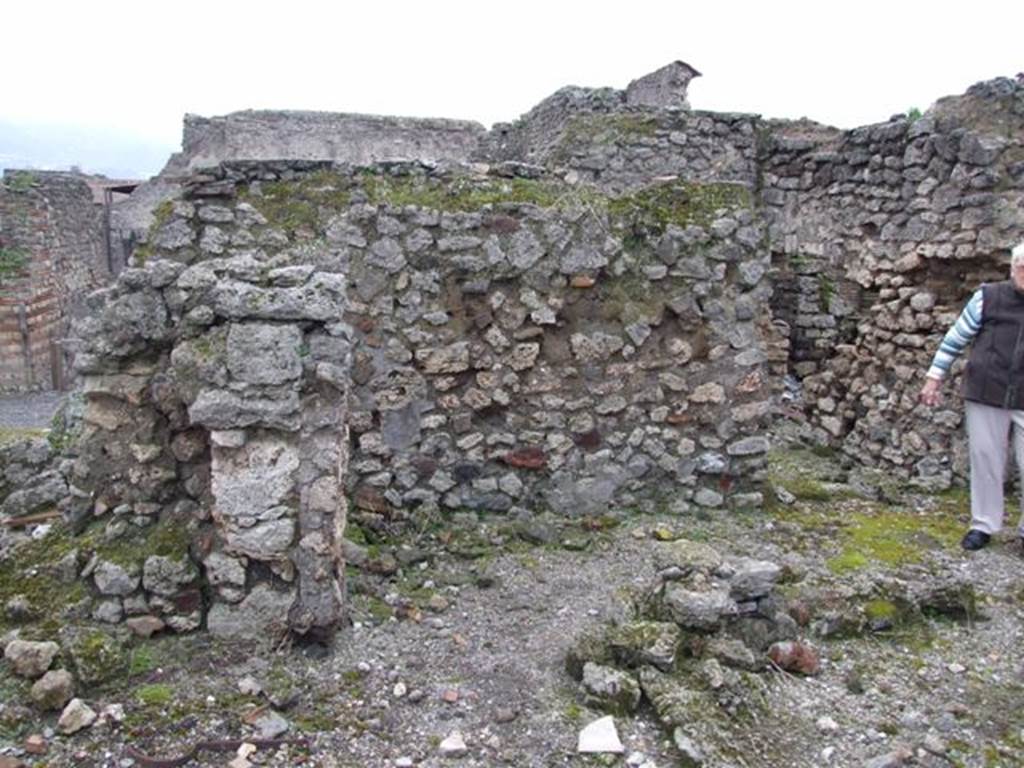 VI.10.11 Pompeii.  March 2009.  Room 22.  Corridor leading west to room 23.