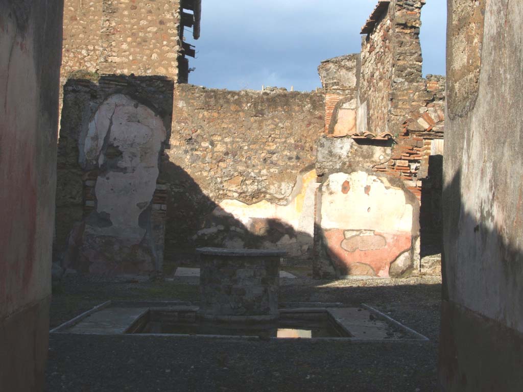VI.10.11 Pompeii. December 2004. Room 3, atrium, looking north.