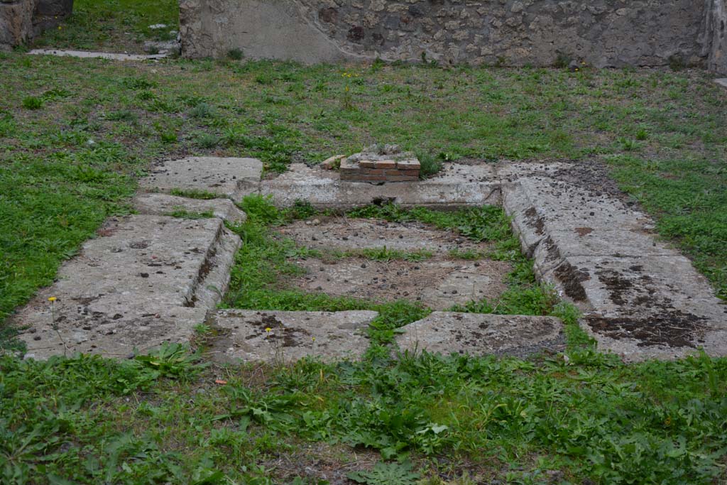 VI.11.9 Pompeii. October 2017. Room 3, impluvium in atrium
Foto Annette Haug, ERC Grant 681269 DCOR

