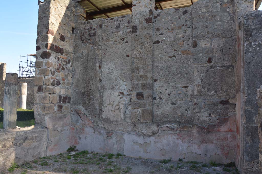 VI.11.10 Pompeii. October 2017. Room 35, north-east corner and east wall.
Foto Annette Haug, ERC Grant 681269 DÉCOR