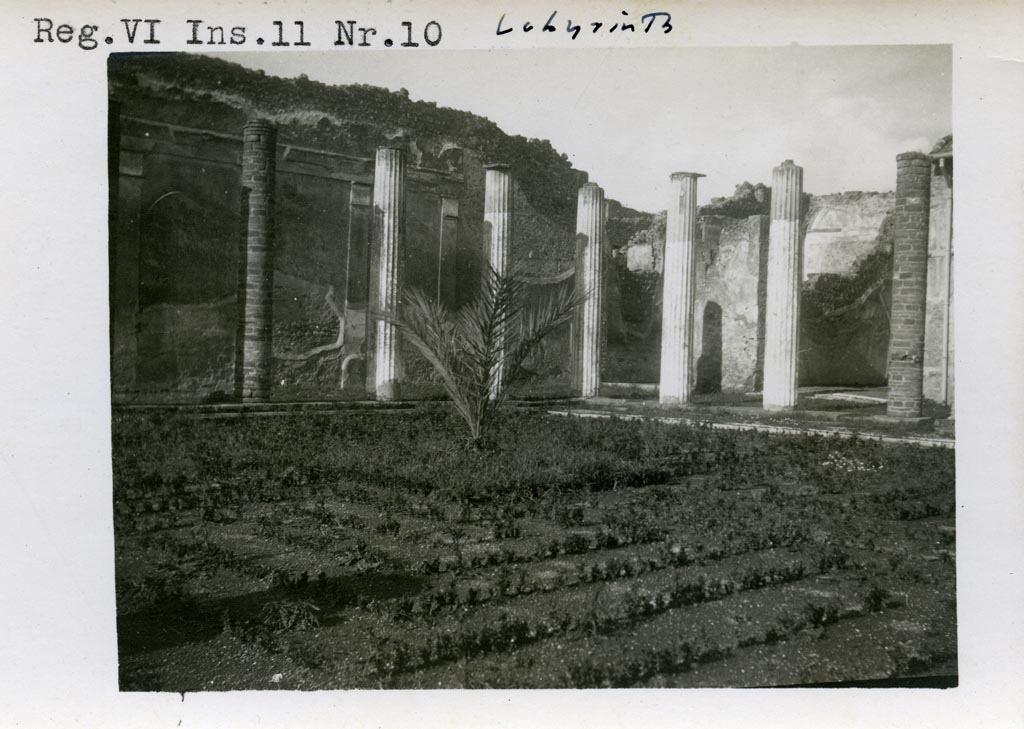VI.11.10 Pompeii. Pre-1937-39. Looking north-west across peristyle.
Photo courtesy of American Academy in Rome, Photographic Archive. Warsher collection no. 451.