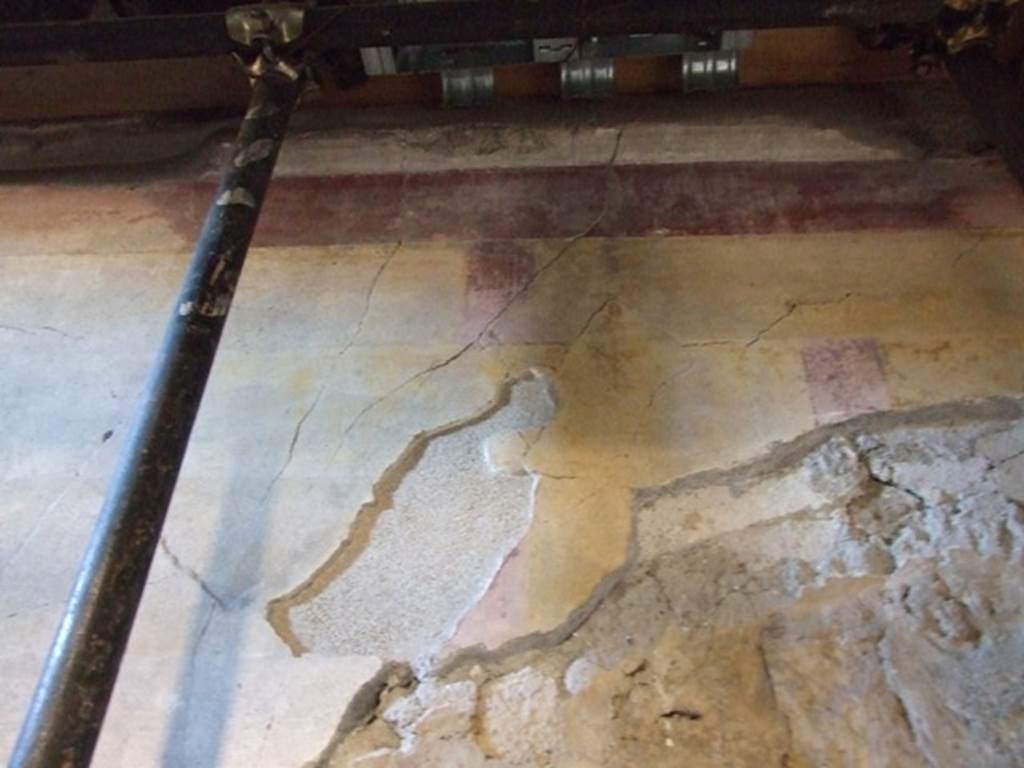 VI.11.10 Pompeii. December 2007. Room 41, painted plaster on upper south wall.