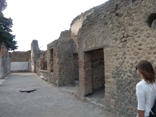VI.12.2 Pompeii. September 2015. Step to small room with steps to upper floor.

