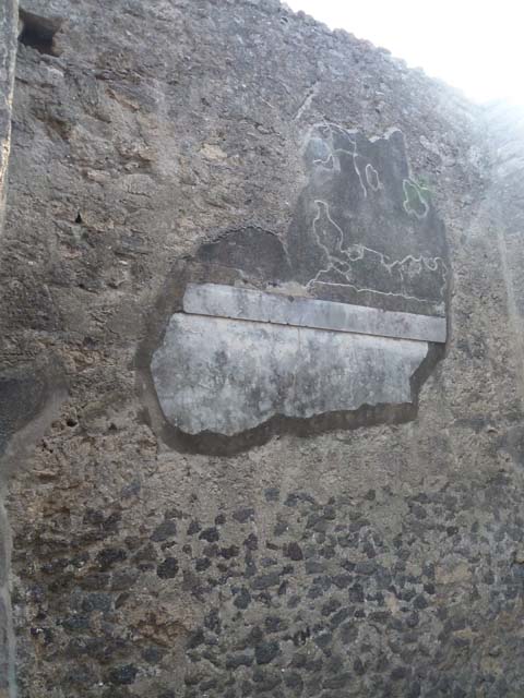 VI.12.2 Pompeii. September 2015. North wall of second room on west side of atrium.