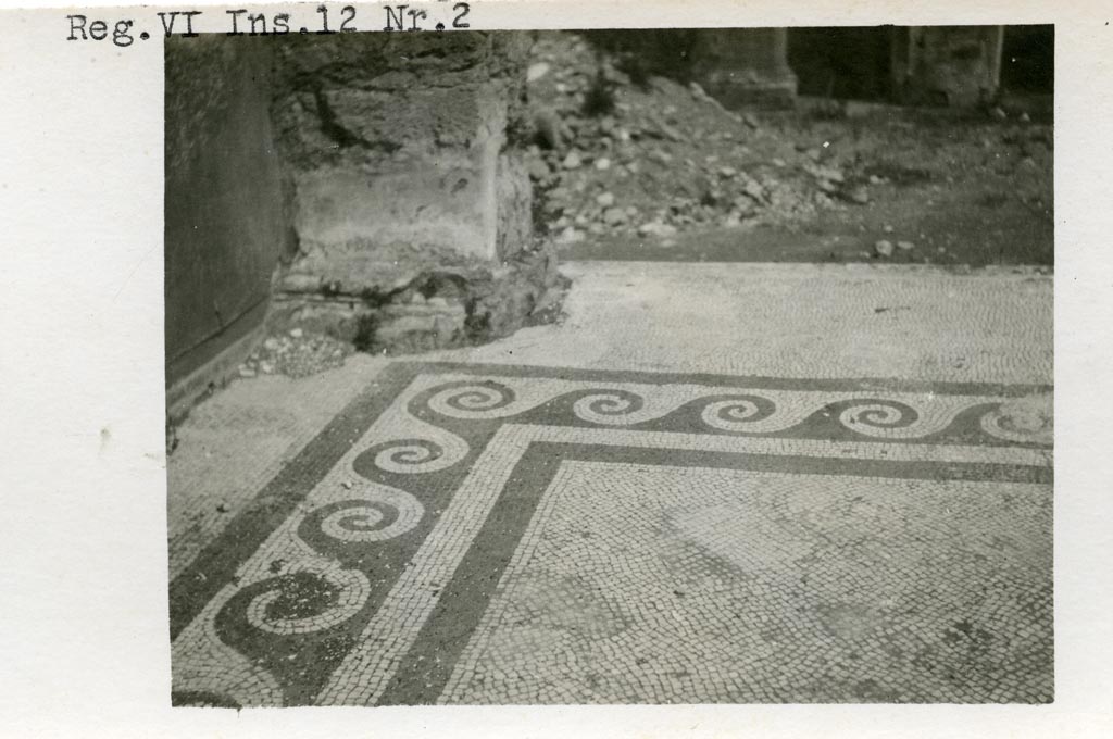 VI.12.2 Pompeii. Pre-1937-39. Detail of mosaic floor in oecus/triclinium. 
Photo courtesy of American Academy in Rome, Photographic Archive. Warsher collection no. 339.
