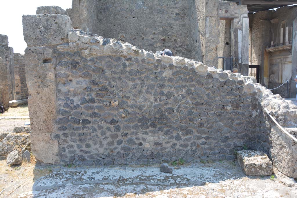 VI.12.5 Pompeii. 14th July 2017. Room 11, looking towards south wall of West Ala. 
Foto Annette Haug, ERC Grant 681269 DÉCOR.
