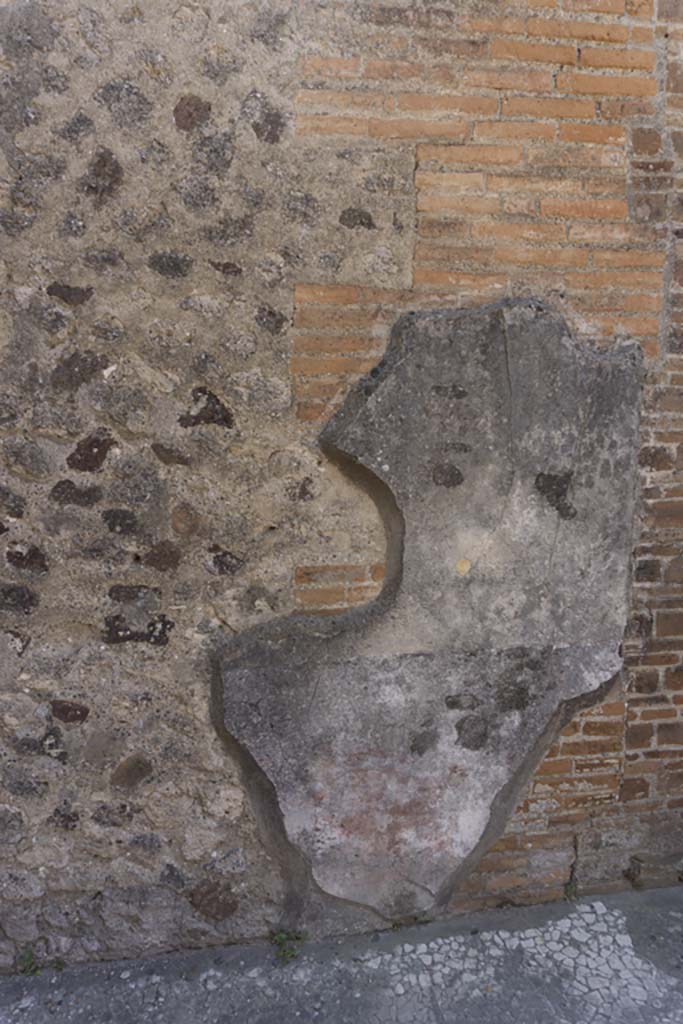 VI.12.5 Pompeii. 14th July 2017. Room 14, south wall of east ala.   
Foto Annette Haug, ERC Grant 681269 DÉCOR.
